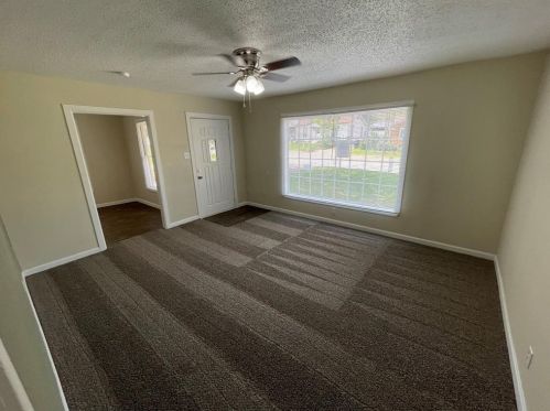 3800 Knox St, Fort Worth TX  76119-4819 exterior