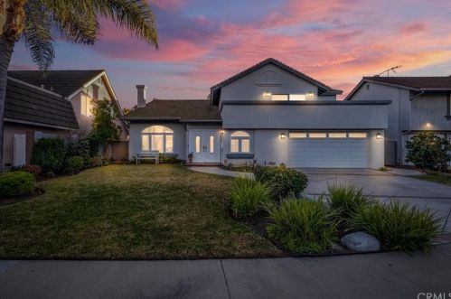 4366 Avenida Carmel, Cypress, CA 90630-3439