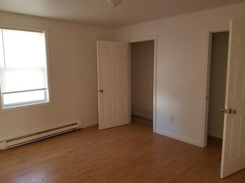 65 Wayne St, Providence, RI 02908-3735