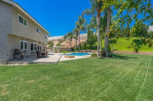 8198 Woodsboro Ave, Anaheim CA  92807-2519 exterior