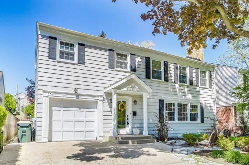 112 Windsor Dr, Arlington Hts, IL 60004-6748