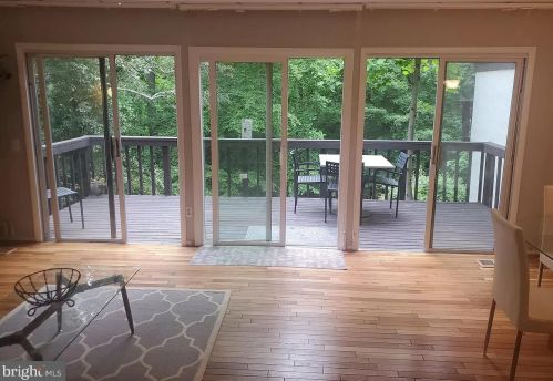 2268 Wheelwright Ct, Herndon, VA 20191-2331
