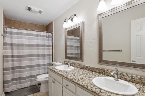 2331 Aberdeen Pl, Carrollton TX 75007-2029 exterior