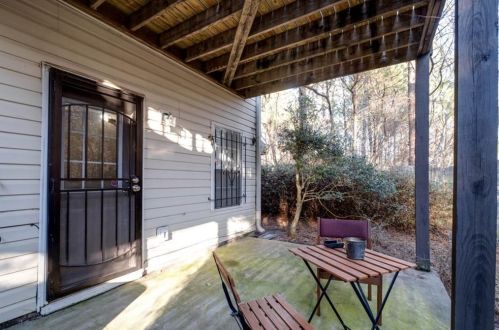 768 Celeste Ln, Atlanta GA  30331-8606 exterior