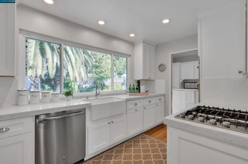 3707 Sheridan Ct, Concord CA  94518-1627 exterior