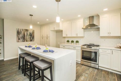 131 Clear Creek Ct, Pacheco, CA 94553-6107