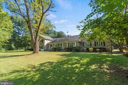 15 Richards Ferry Rd, Fredericksburg, VA 22406-4815