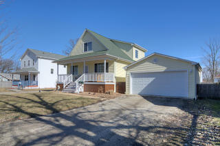 518 Osage St, Joliet, IL 60432-2242