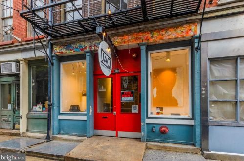 119 3rd St, Philadelphia, PA 19106-1903