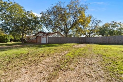 509 Trammell Ave, Fort Worth, TX 76140-3226