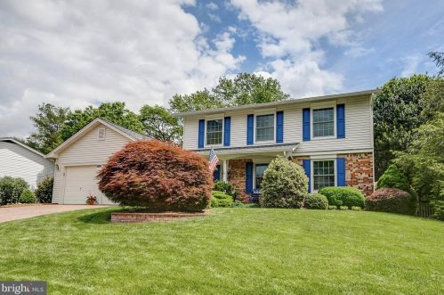 7131 Red Horse Tavern Ln, Springfield, VA 22153-1406