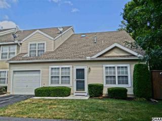 18 Courtyard Dr, Carlisle PA  17013-1393 exterior