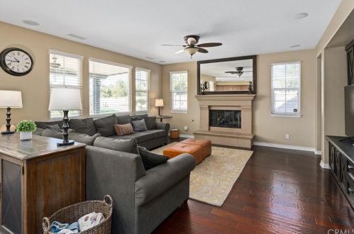 16093 Sierra Heights Dr, Riverside CA  92503-8449 exterior