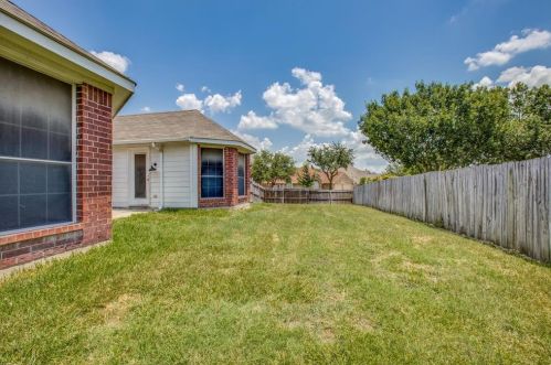 4628 Mustang Dr, Fort Worth TX  76137-5638 exterior