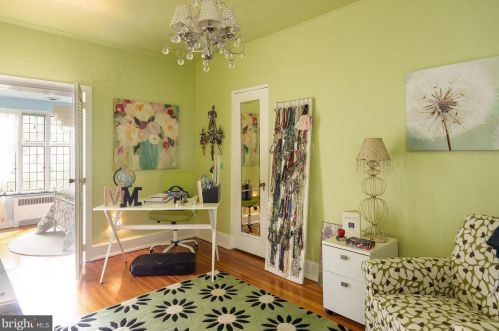 585 Warwick Rd, Haddonfield NJ 08033-3845 exterior