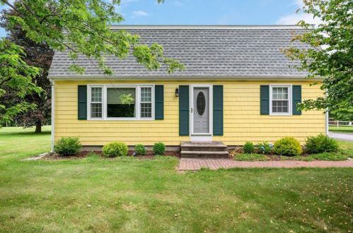 584 Tarkiln Rd, Burrillville, RI 02830-1826