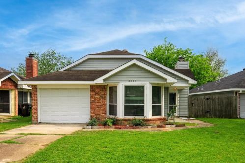 2003 Spruce Dr, Richmond TX  77471-5556 exterior