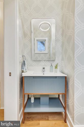 106 Geneva Ave, Silver Spring MD  20910-5105 exterior