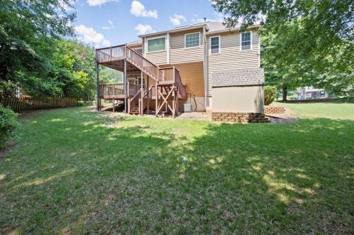 110 Eagle Glen Dr, Holly Springs GA  30189-6915 exterior