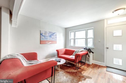 640 Earp St, Philadelphia, PA 19147-5808