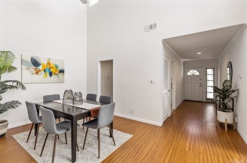 20 Spicewood Way, Irvine CA  92612-2721 exterior