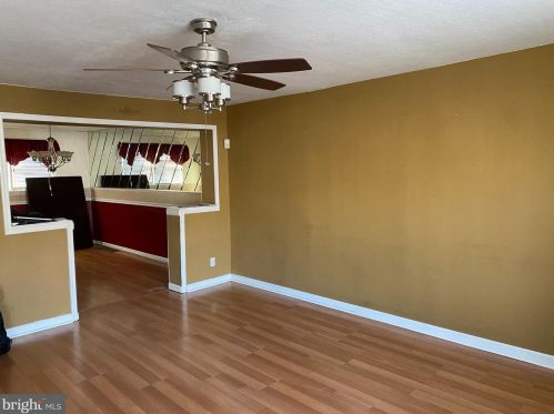 7135 Erdrick St, Philadelphia, PA 19135-1012