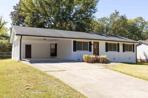 2951 Ann Marie Ln, Rex, GA 30273-2338