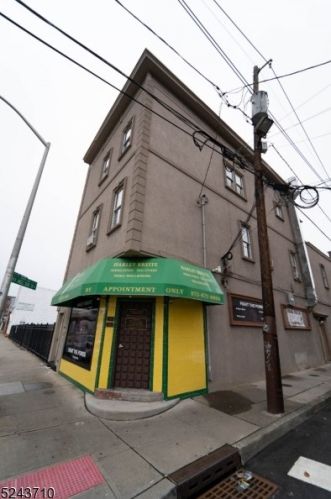331 Straight St, Paterson NJ  07501-1928 exterior