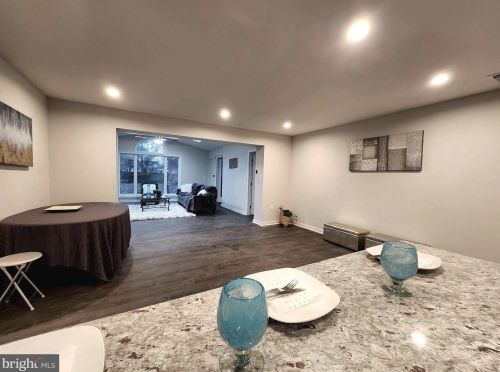 7109 Lamar Dr, Springfield VA  22150-3127 exterior