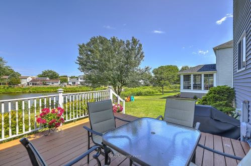 785 Burning Trl, Carol Stream IL  60188-9187 exterior