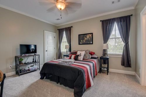 1045 Peninsula Xing, Evans GA  30809-4330 exterior