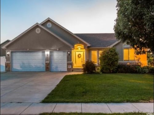 8424 Sandy Oaks Dr, Sandy UT  84070-0529 exterior