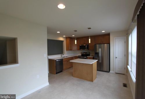 440 Rumbling Rock Rd, Hedgesville WV  25427-4432 exterior