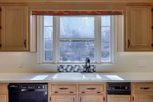 1775 Brandon Hall Dr, Atlanta GA  30350-3706 exterior