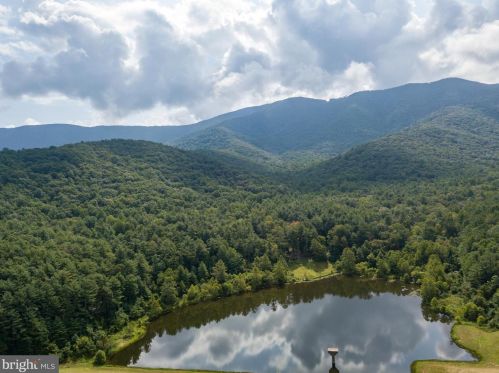 384 Jewell Hollow Rd, Richmond National Battlefiel, VA 22835-5702