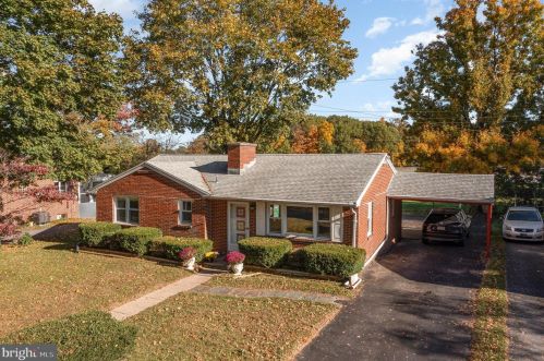 5005 Berkley St, Harrisburg, PA 17109-4508