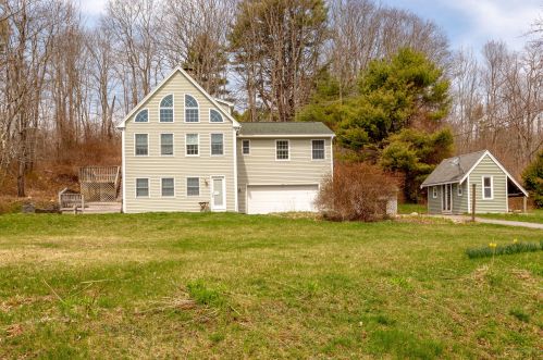 20 Lower Mast Landing Rd, Freeport, ME 04032-6407
