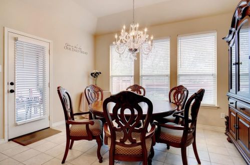 6321 Lake Side Dr, Fort Worth TX 76179 exterior