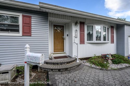 25 Drexel Dr, Jackson Twp, NJ 08527-2327
