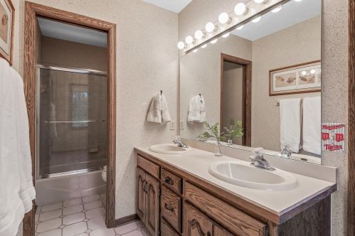 7677 128th St, Saint Paul MN  55124-9767 exterior