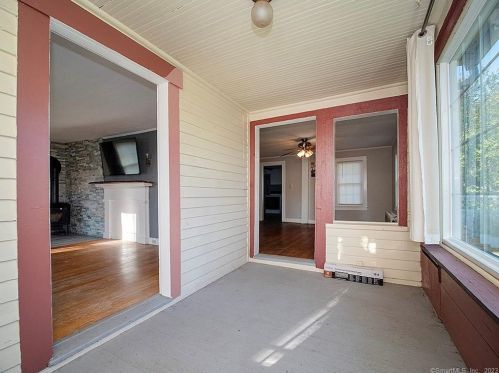 114 Spring St, Cheshire CT  06410-2720 exterior