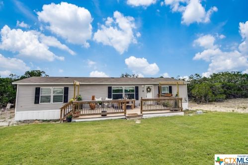 487 Deer Crk, Spring Branch TX  78070 exterior