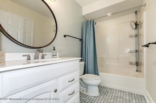 450 Tamiami Dr, Lavallette NJ  08735-3035 exterior