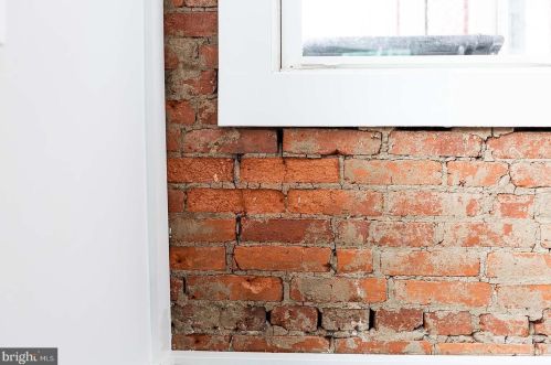 535 Strawberry St, Lancaster PA  17602-4466 exterior