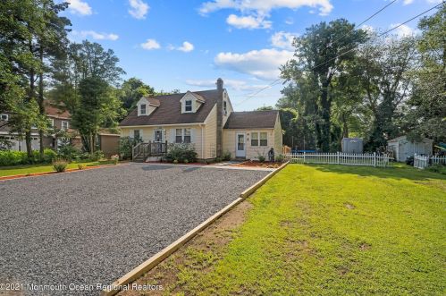 312 Parisen Ave, Berkeley Township, NJ 08721-3663