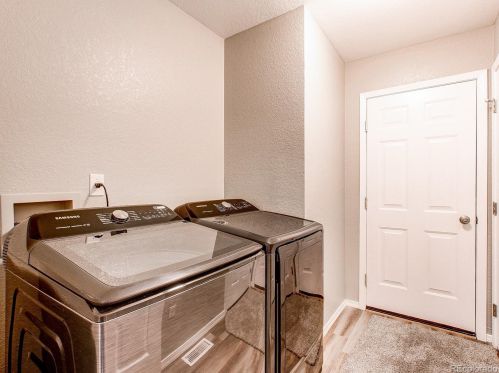 506 High Point Dr, Lakewood CO  80403 exterior