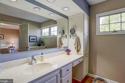 1843 Spring Ridge Ln, Lancaster PA  17603-6794 exterior