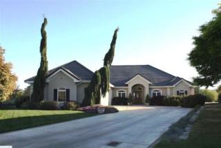4 Buttercup Ct, Pasco, WA 99301-1898
