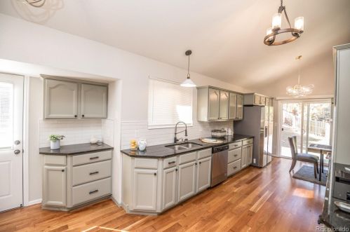 6297 Niagara Ct, Englewood CO 80112-1011 exterior