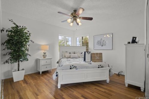 3637 Fairesta St, Glendale CA 91214-1804 exterior